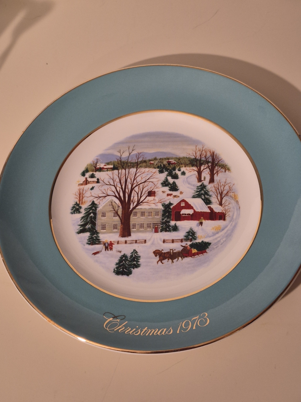 Avon Christmas 1973 Decorative Plate in Teal and Gold First Edition